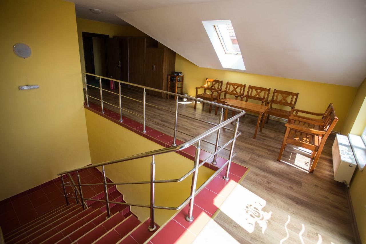 Camere De Inchiriat Hatuica Екстер'єр фото